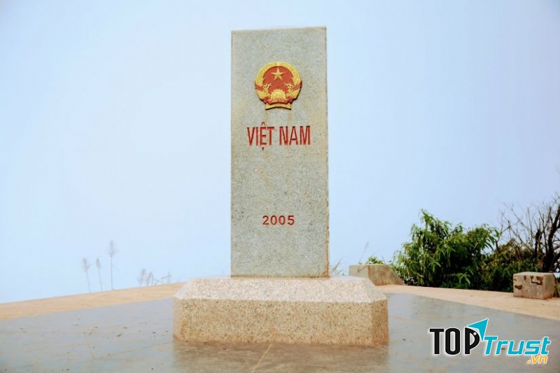 Ngã ba biên giới A Pa Chải