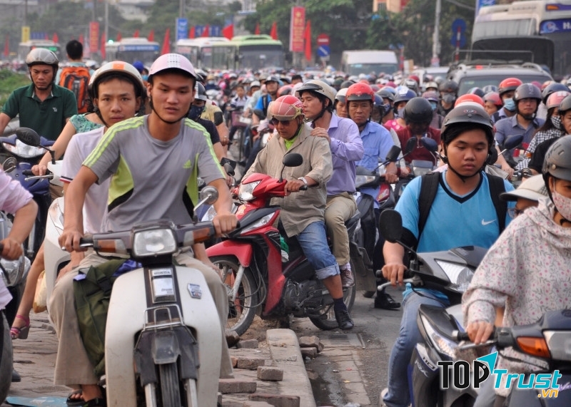 Ngã ba Nguyễn Hữu Thọ - Giải Phóng