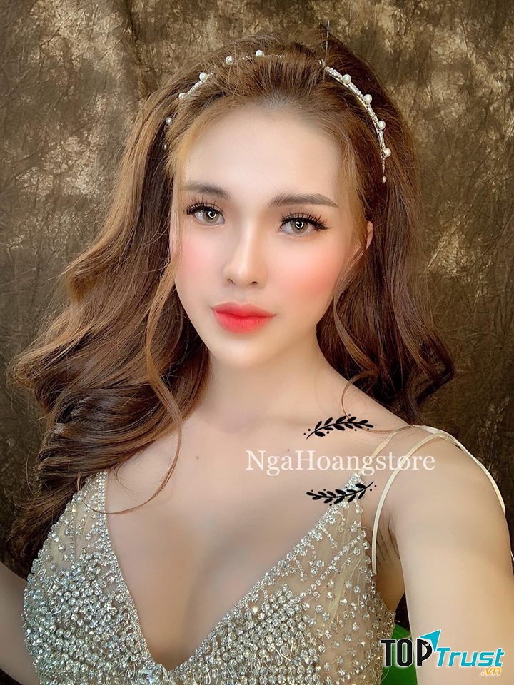 Nga Hoàng make up