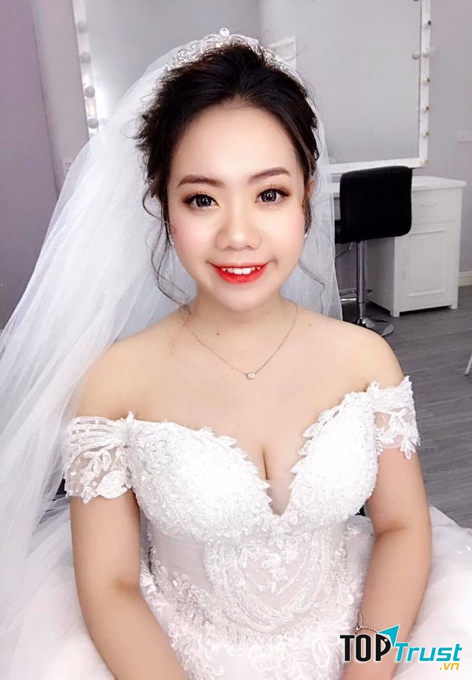 Nga Tố Make Up