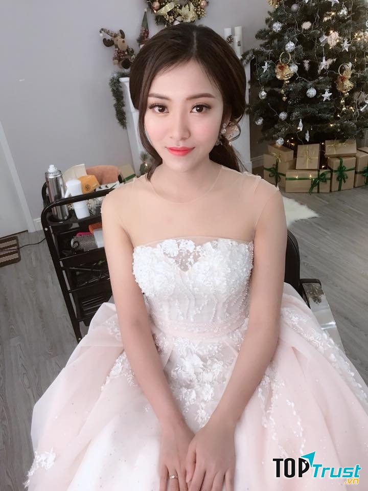 Nga Tố Make Up