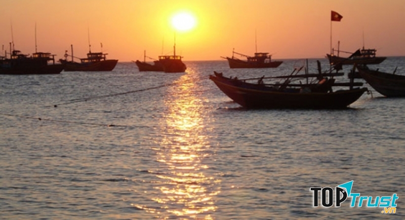 Ngắm bình minh Mũi Né