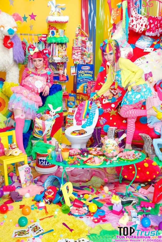 Cửa hàng thời trang đường phố 6% DOKIDOKI (Nguồn ảnh: tokyofashion.com)