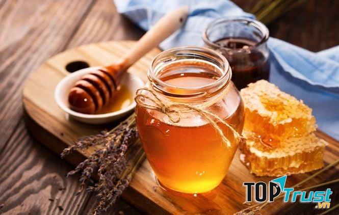 Mật ong có chứa rất nhiều flavonoid khác nhau có thể giảm nguy cơ mắc các bệnh ung thư