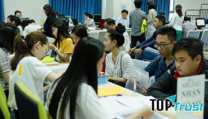 Khá nhiều bạn đi ứng cử và con số thất nghiệp rất nhiều