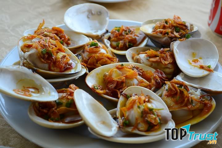 Ngao biển nướng mỡ hành
