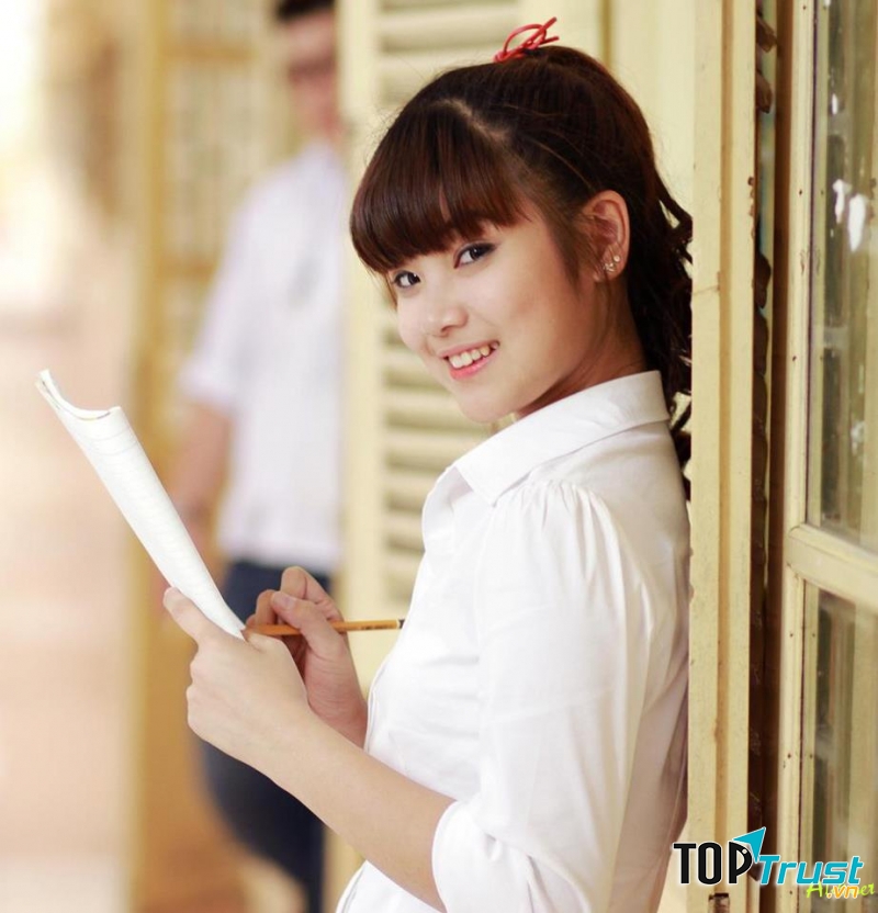 Ngây ngô - Hoàng Yến Chibi