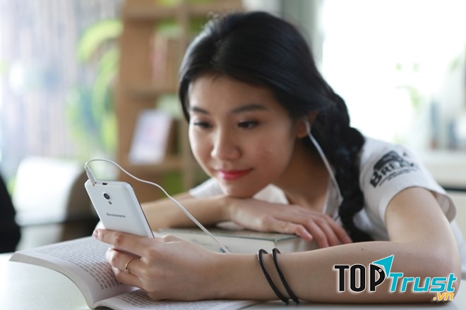 Nghe nhạc không lời chính là cách bạn buộc bán cầu não phải làm việc