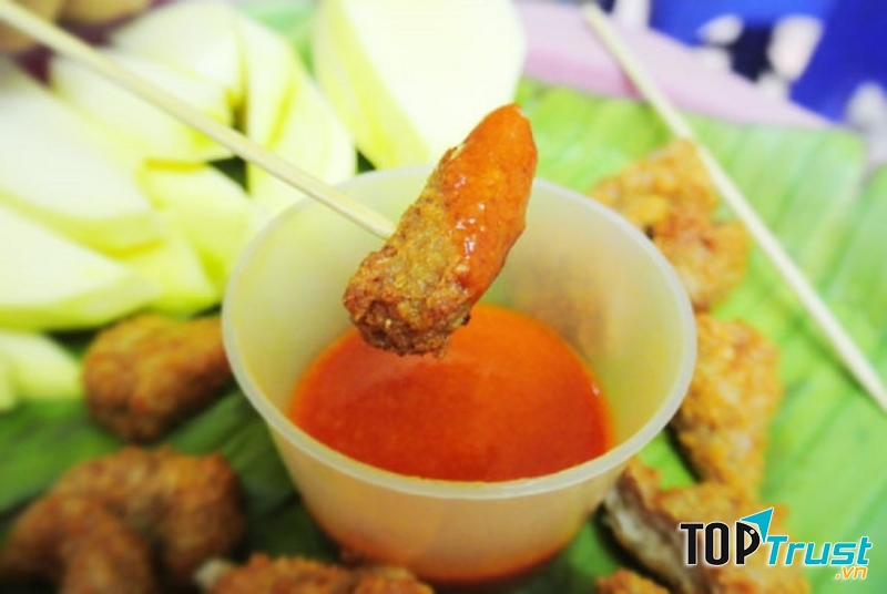 Nem chua rán ngõ Tạ Thương, Hàng Bông