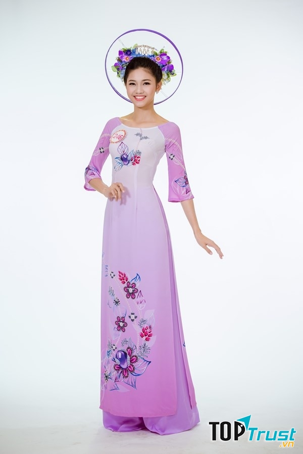 Á hậu Thanh Tú xinh đẹp và vô cùng tài năng