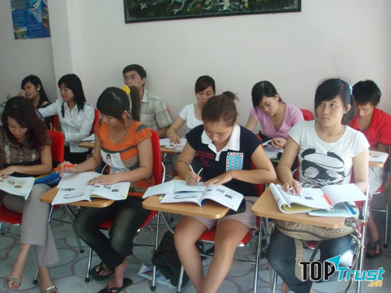 Ngoại ngữ Trí Tuệ - BIET