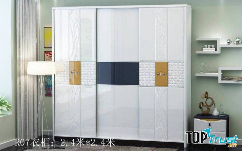 Tủ quần áo hiện đại của Ngọc Anh (Nguồn: Sưu tầm)