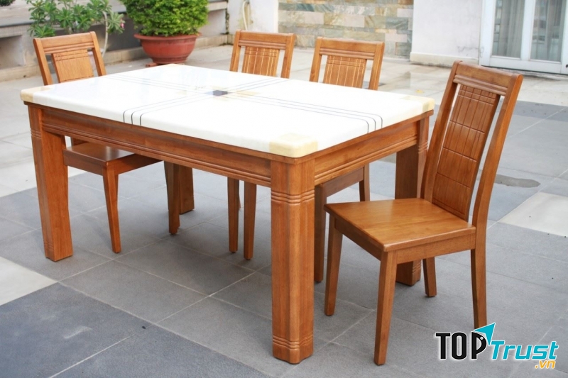 Bộ bàn ghế ăn của Ngọc Anh (Nguồn: Sưu tầm)