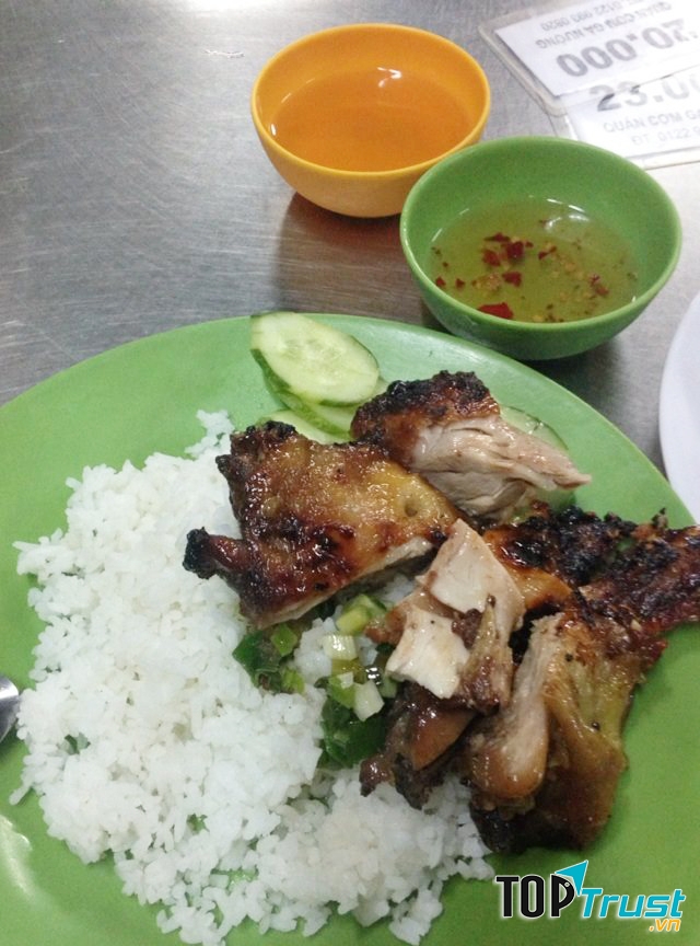 Ngọc Bích – Cơm Gà Nướng