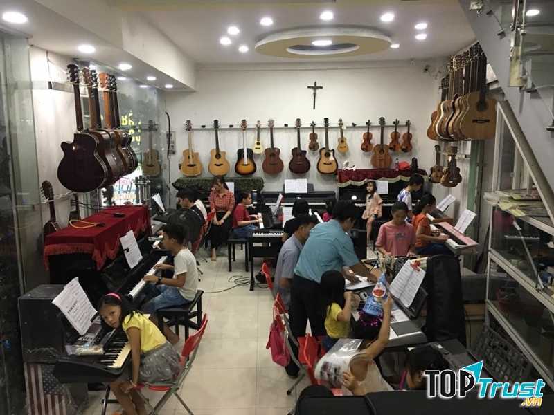 Lớp có nhiều loại nhạc cụ