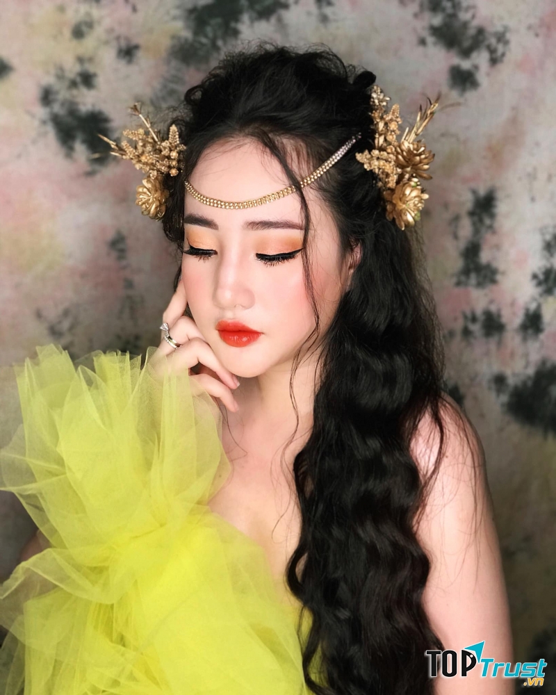 Ngọc Luận Make Up Artist.