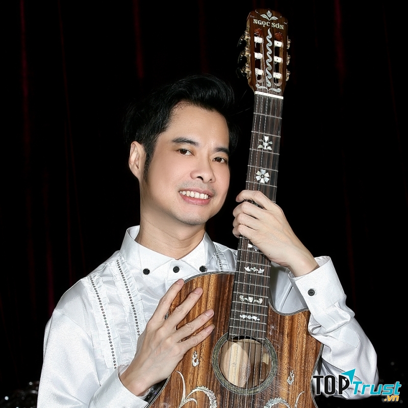 Ca sĩ Ngọc Sơn
