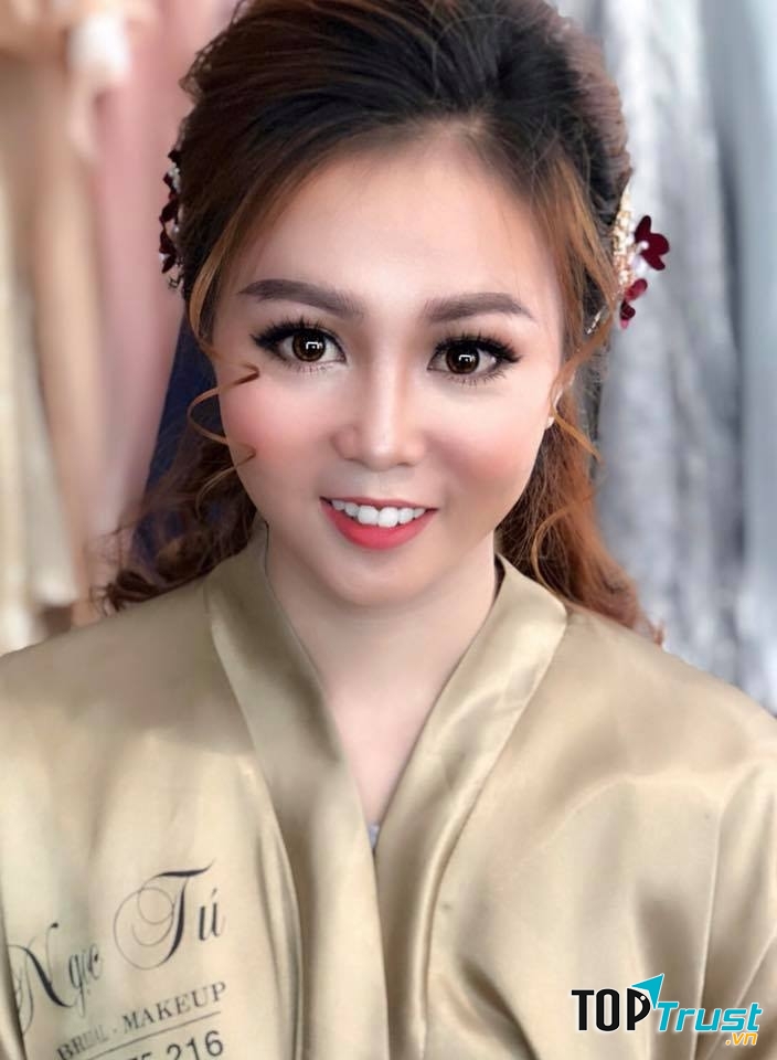 Ngọc Tú Make Up