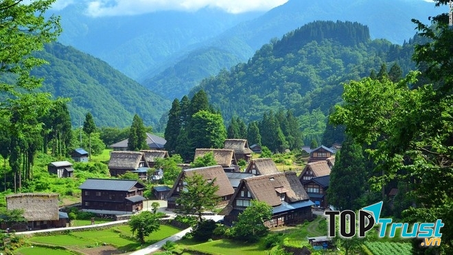 Ngôi làng cổ Ainokura