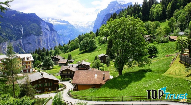 Ngôi làng cổ Lauterbrunnen
