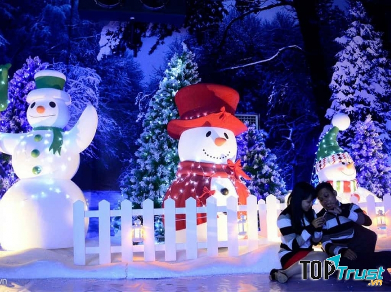 Không khí Giáng sinh châu Âu ở Sài Gòn