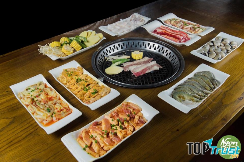 Món ăn hấp dẫn tại nhà hàng