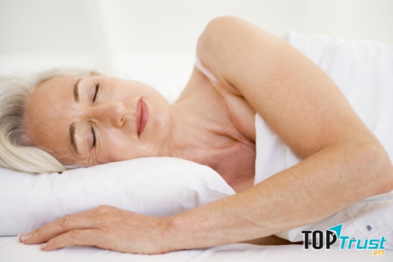 Không chỉ riêng chế độ dinh dưỡng mà ngủ đủ giấc cũng là một trong những lý do giúp cải thiện trí nhớ vô cùng hiệu quả.