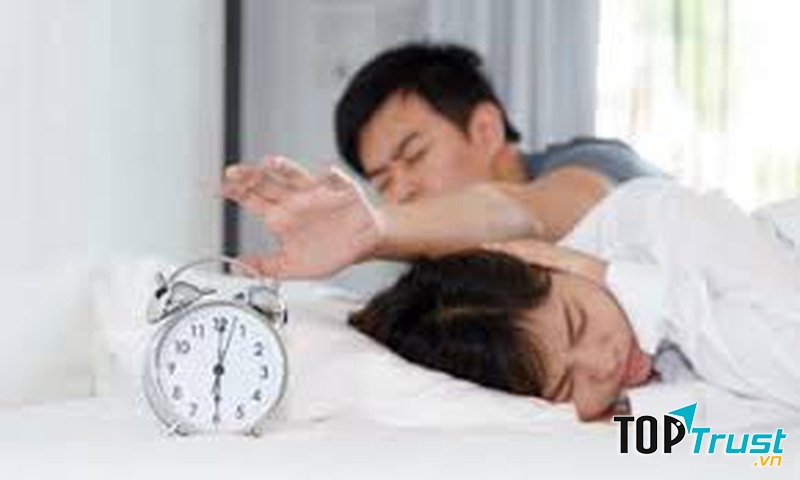 Ngủ không đủ giấc