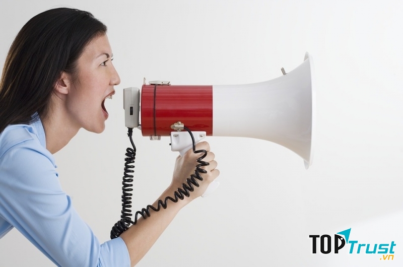 Người hay lớn tiếng