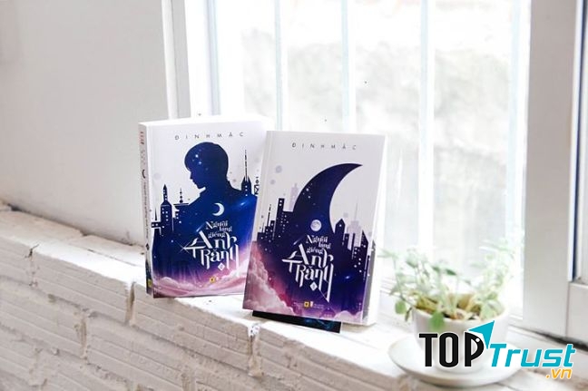 Người Láng Giềng Của Ánh Trăng