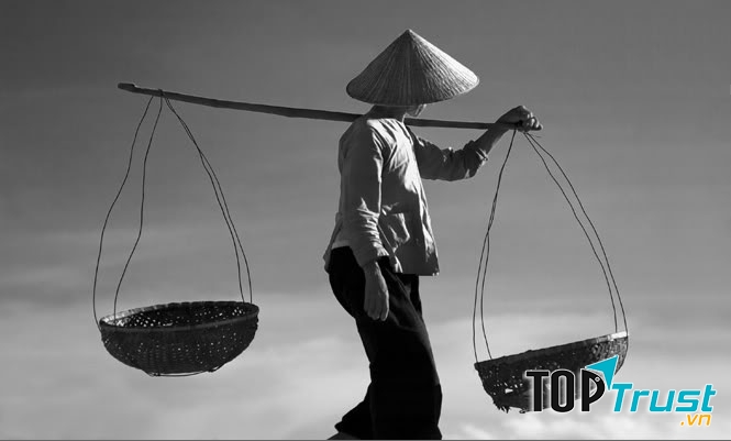 Người Mẹ tảo tần