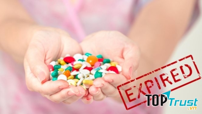 Người yêu cũ giống như một viên thuốc quý hết hạn