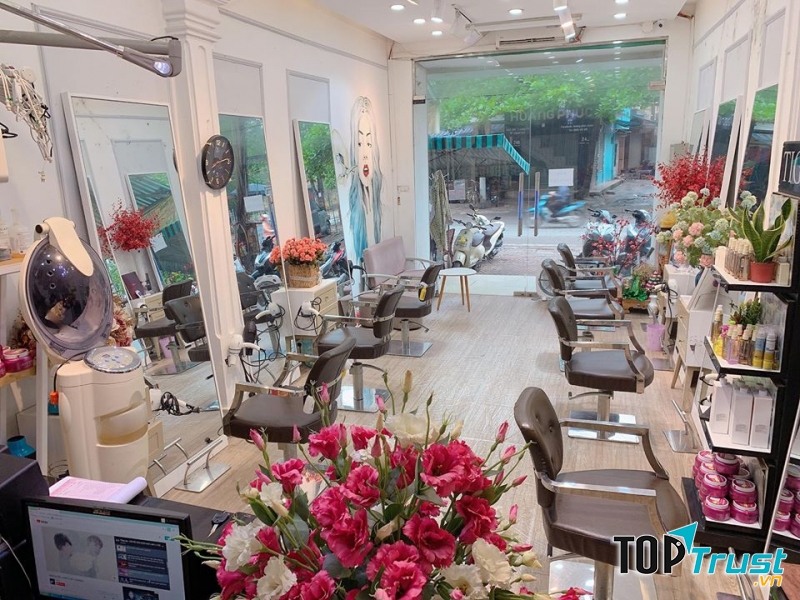 Nguyên Bi Hair Salon & Spa
