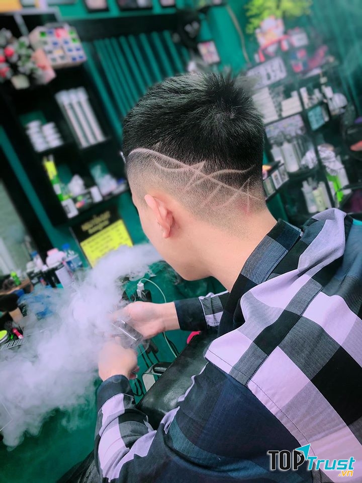 Nguyễn Đạt - Barber House