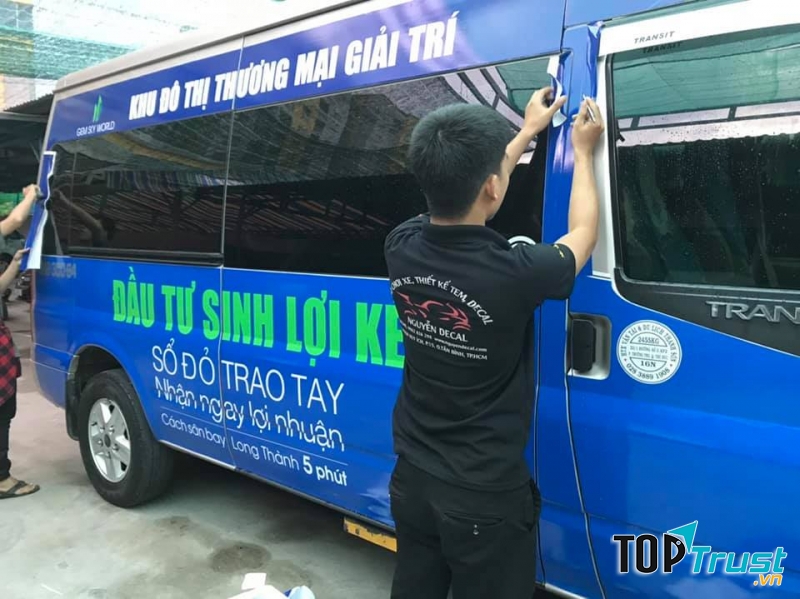 Nguyễn Decal