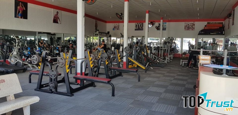 Không gian bên trong Nguyễn Gym