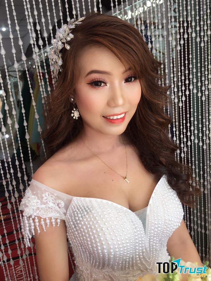 Nguyễn Hằng Make Up (Studio Nguyễn Hằng)