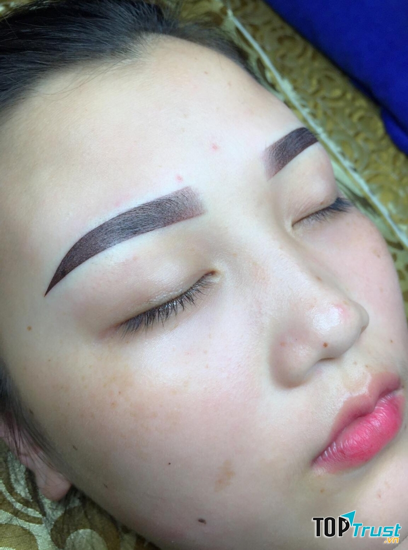 Nguyễn Hoa Phun Thêu Thẩm Mỹ