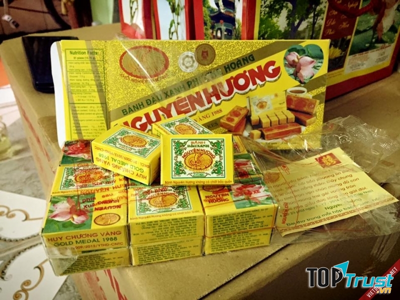 Bánh đậu xanh Nguyên Hương