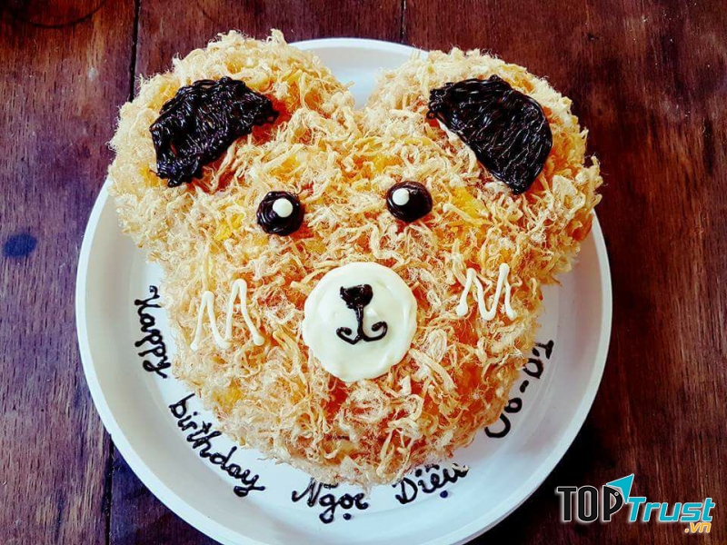 Tiệm nhận làm bánh theo yêu cầu.