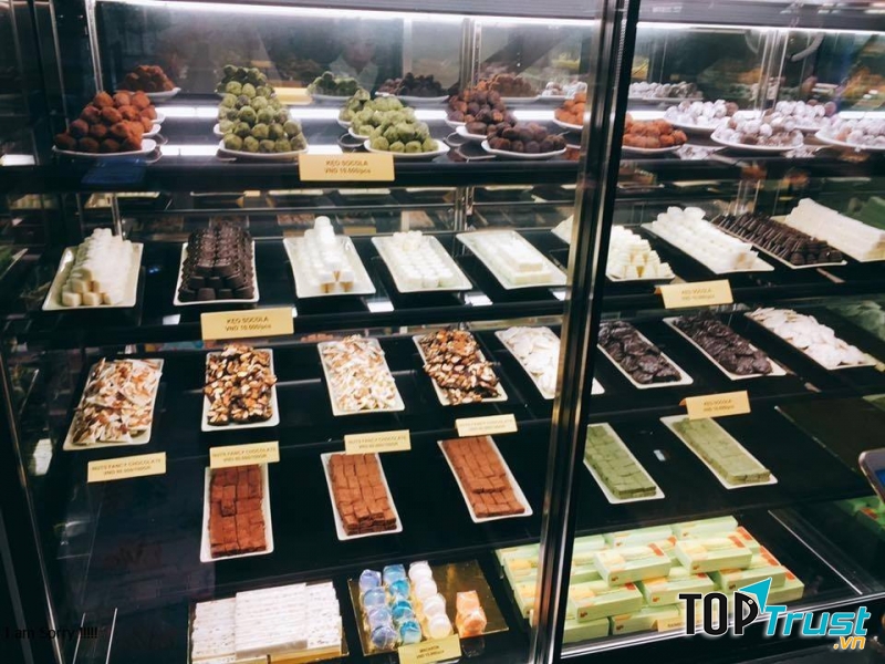 Nguyễn Sơn Bakery