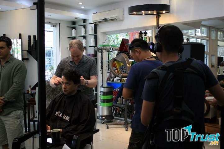 Dịch vụ chăm sóc tóc toàn diện và bài bản