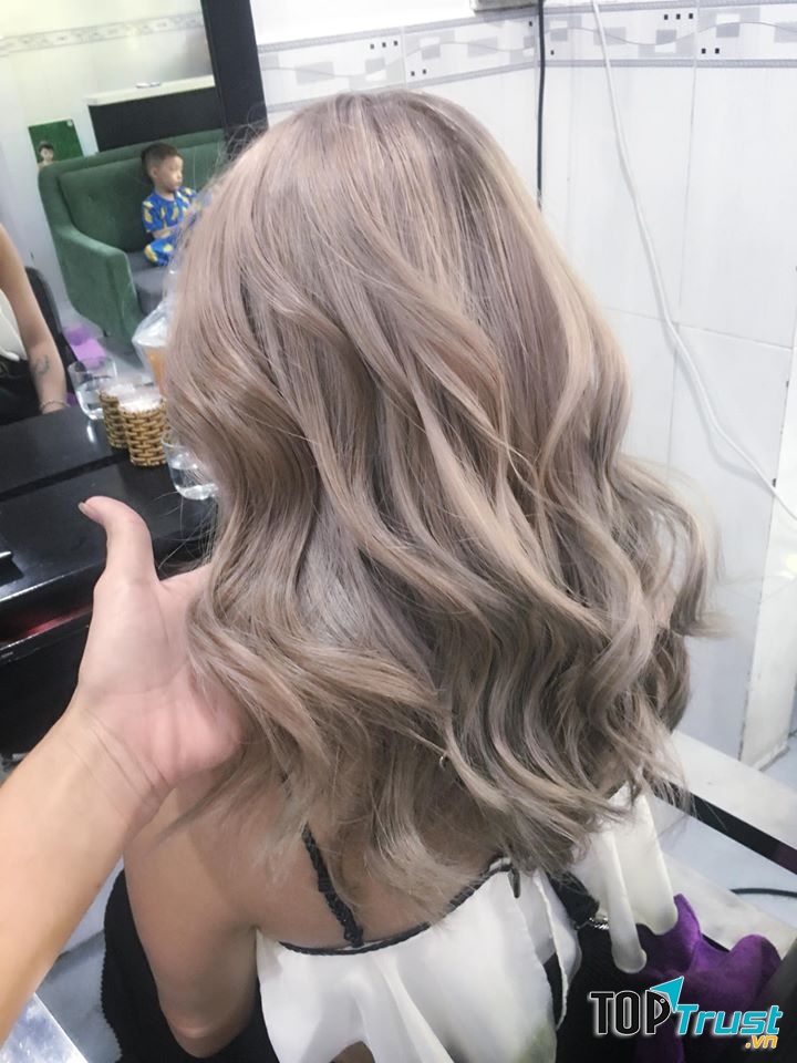 Nguyễn Tuấn Hair Salon