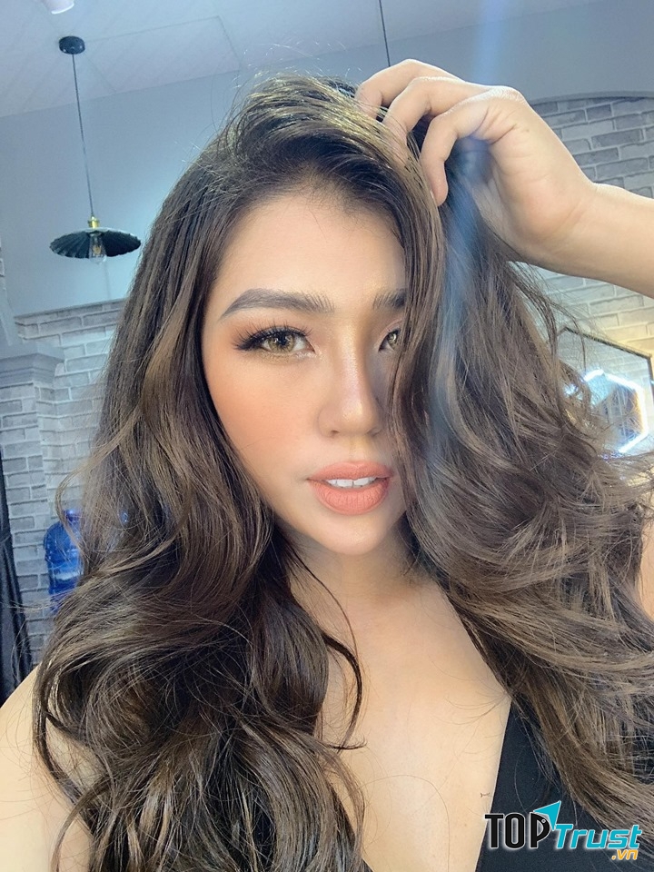 Nguyễn Tuyết Trâm Makeup