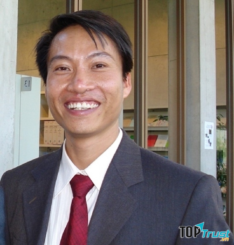 Nguyễn Xuân Hùng (1976 – Chưa xác định)