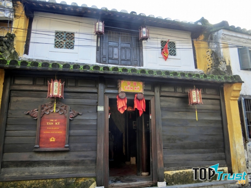 Nhà cổ Tấn Ký