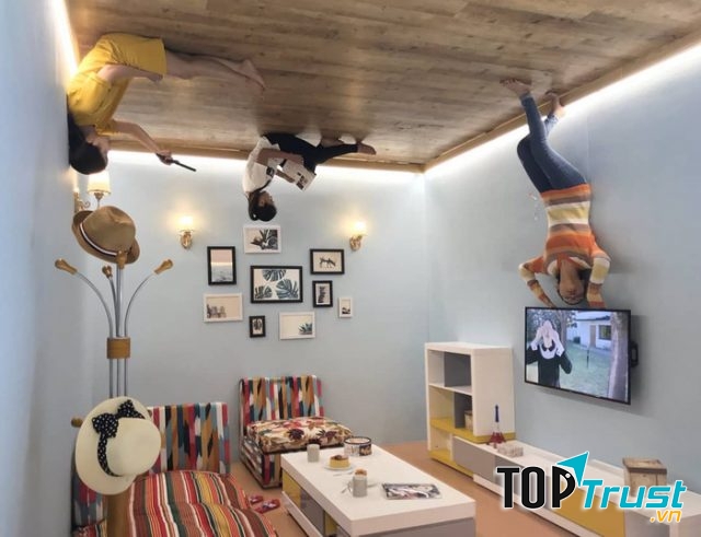 Thỏa thích check-in sống ảo trong nhà đảo ngược