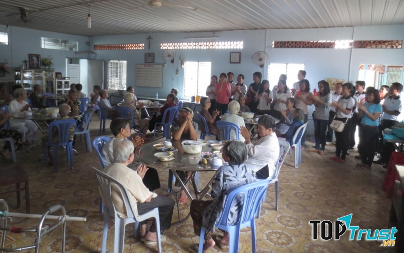 Nhà Dưỡng Lão Tình Thương Vinh Sơn