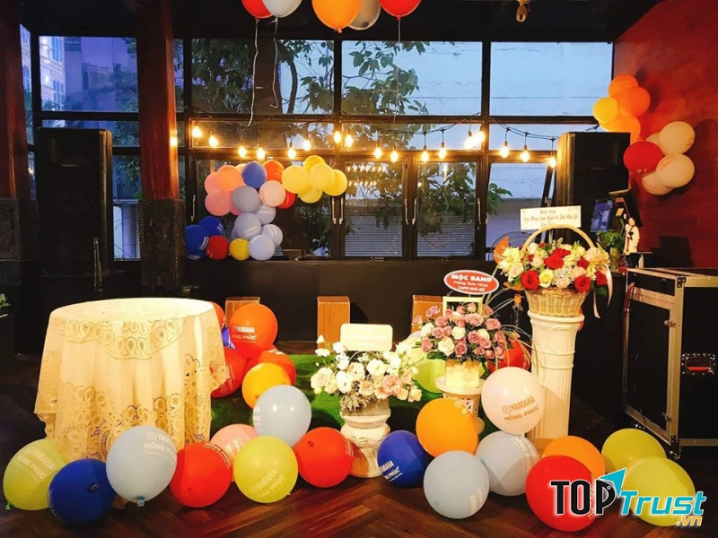 Nhà Gỗ Cafe - Wood House Coffee