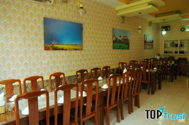 Không gian ấm cúng tại nhà hàng 2V